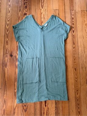 LOFT Outlet Lounge Dress Sage Green V Neck Pocket T Shirt Dress Size S
